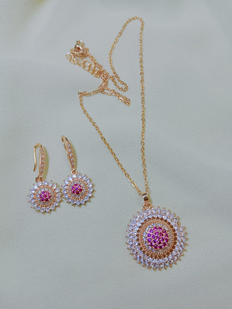 Stylish China Gold Locket Set